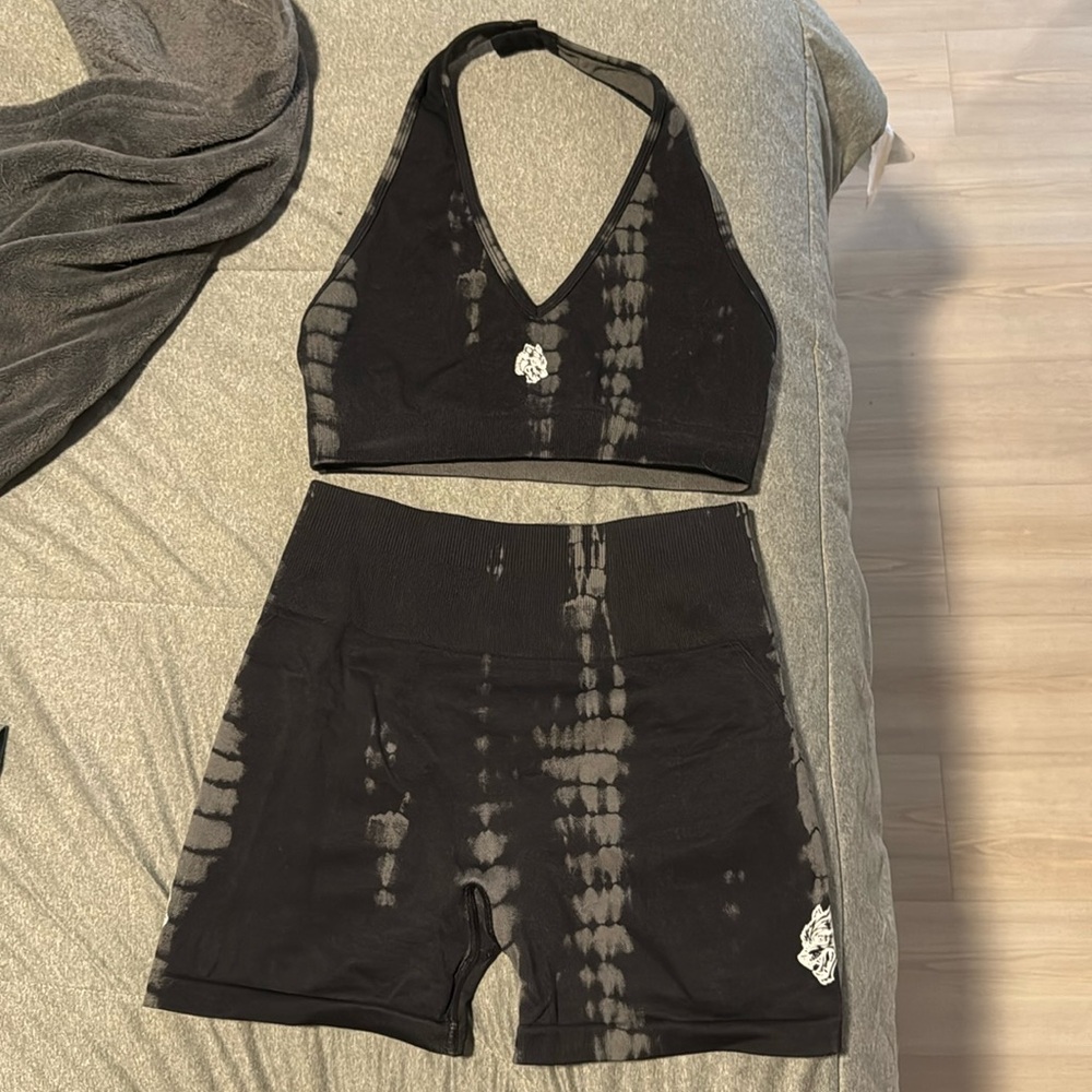 She Darc Sport Sports Bra & Shorts